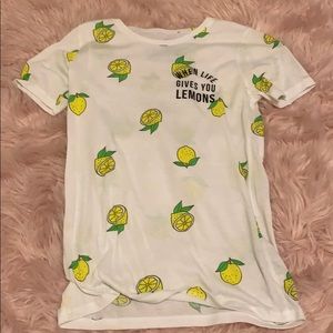 “When Life Gives You Lemons” Graphic Tee
